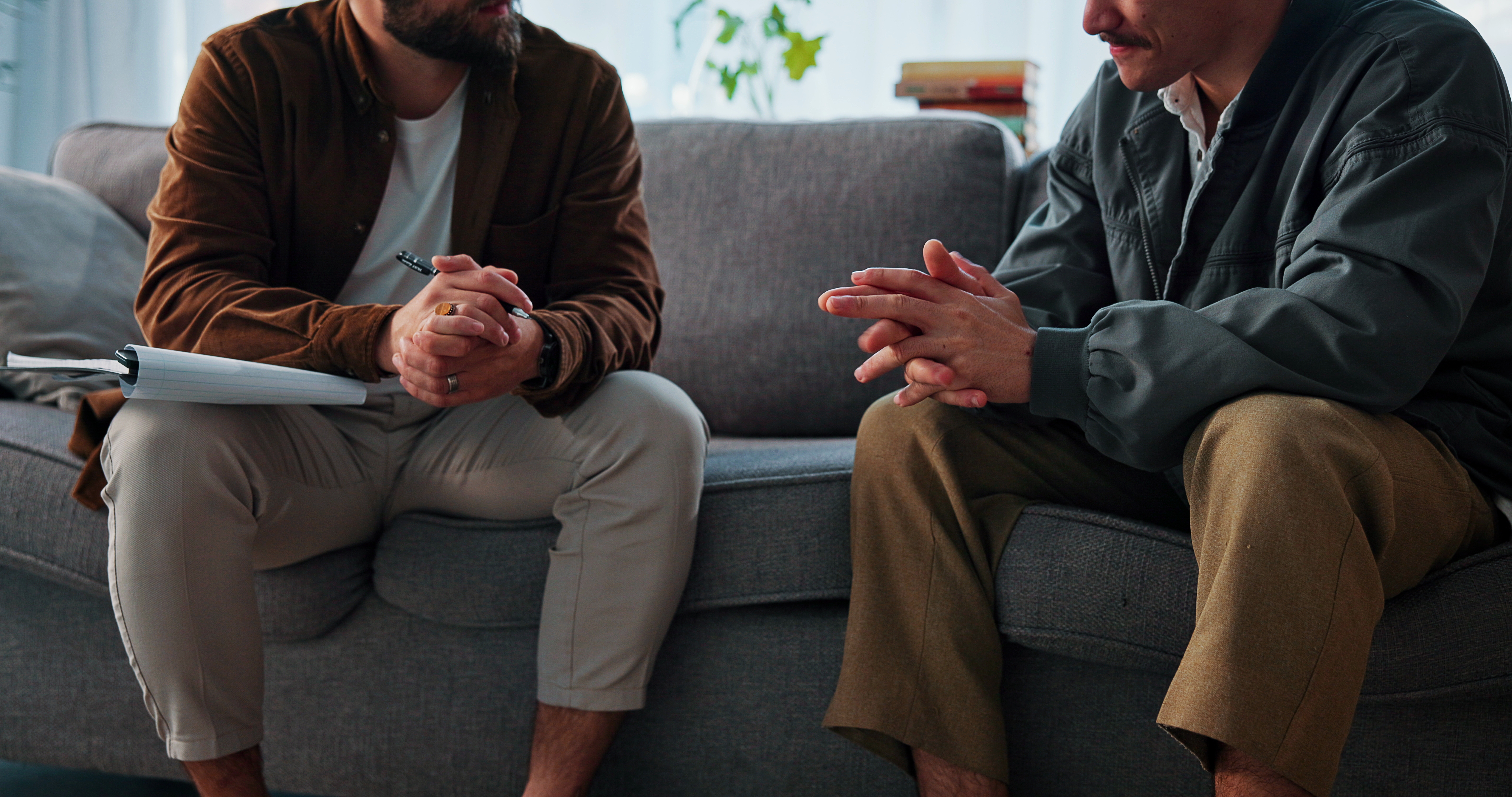 Therapist talking about process group topics for addiction.