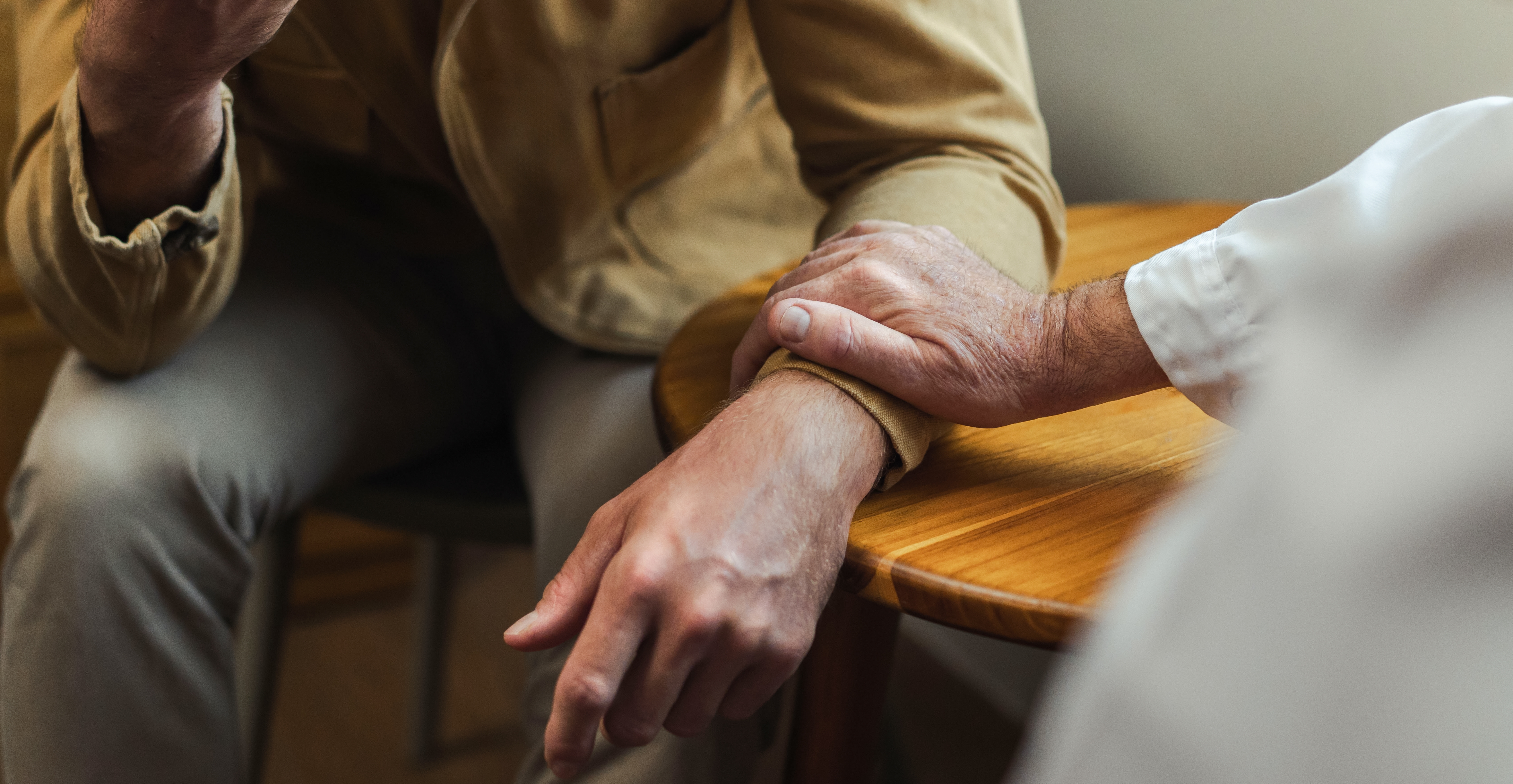 Therapist supporting patient at relapse prevention programs.